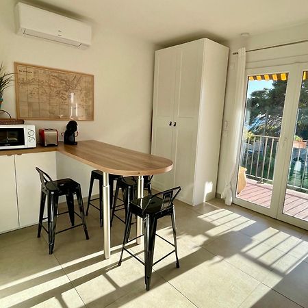 Agréable studio vue mer refait à neuf&climatisé Le Pradet Extérieur photo
