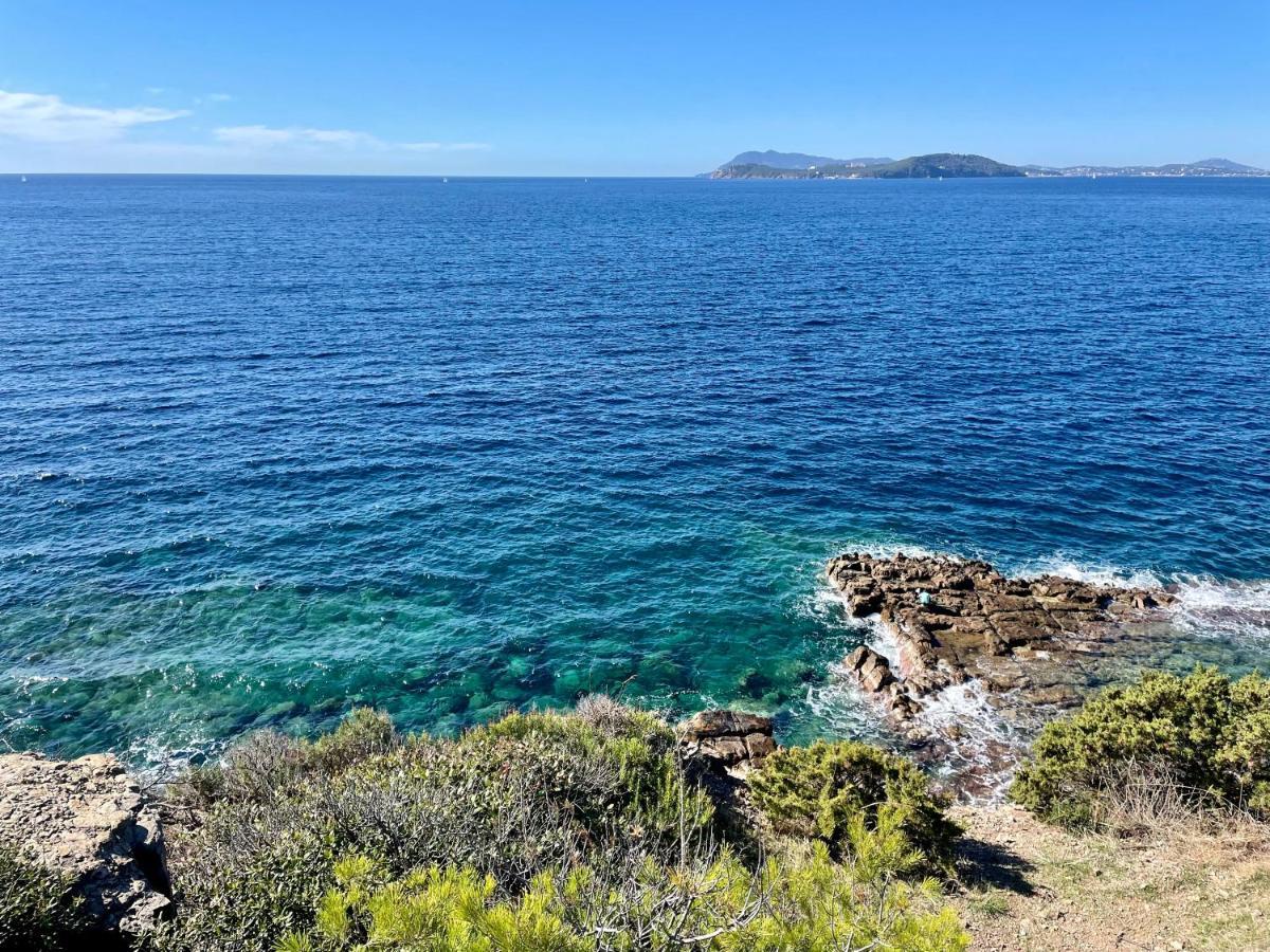 Agréable studio vue mer refait à neuf&climatisé Le Pradet Extérieur photo