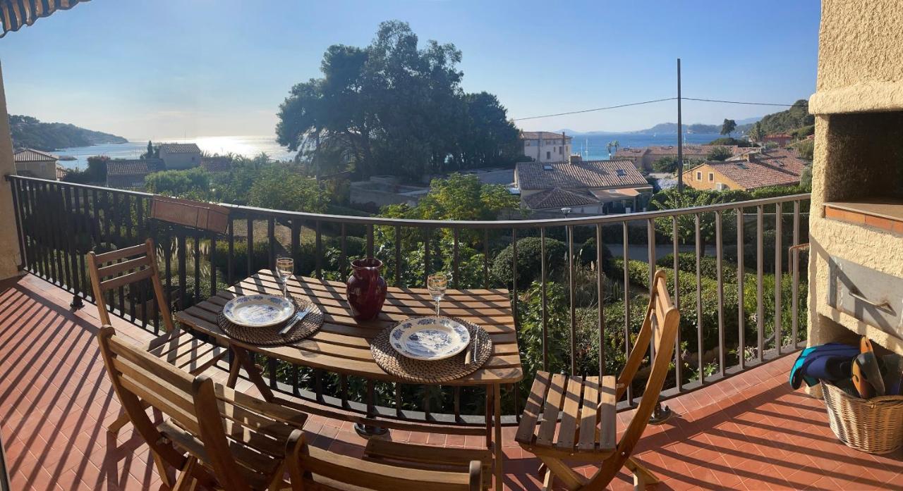 Agréable studio vue mer refait à neuf&climatisé Le Pradet Extérieur photo