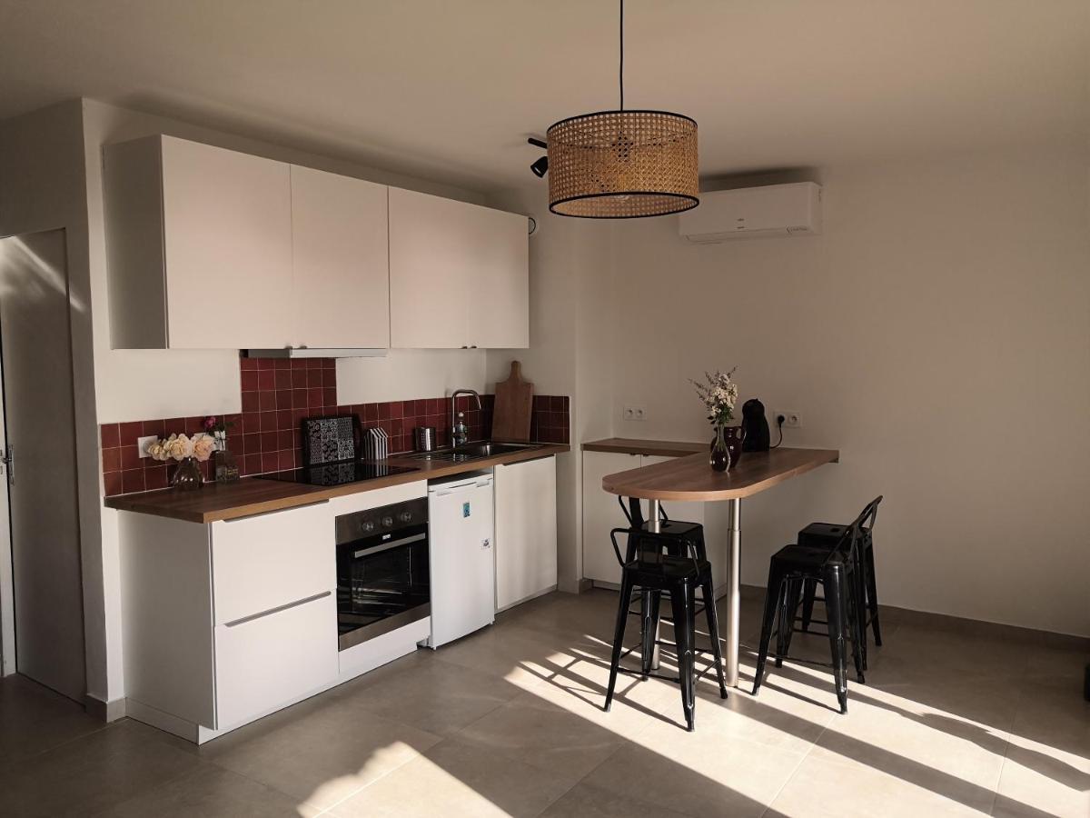 Agréable studio vue mer refait à neuf&climatisé Le Pradet Extérieur photo