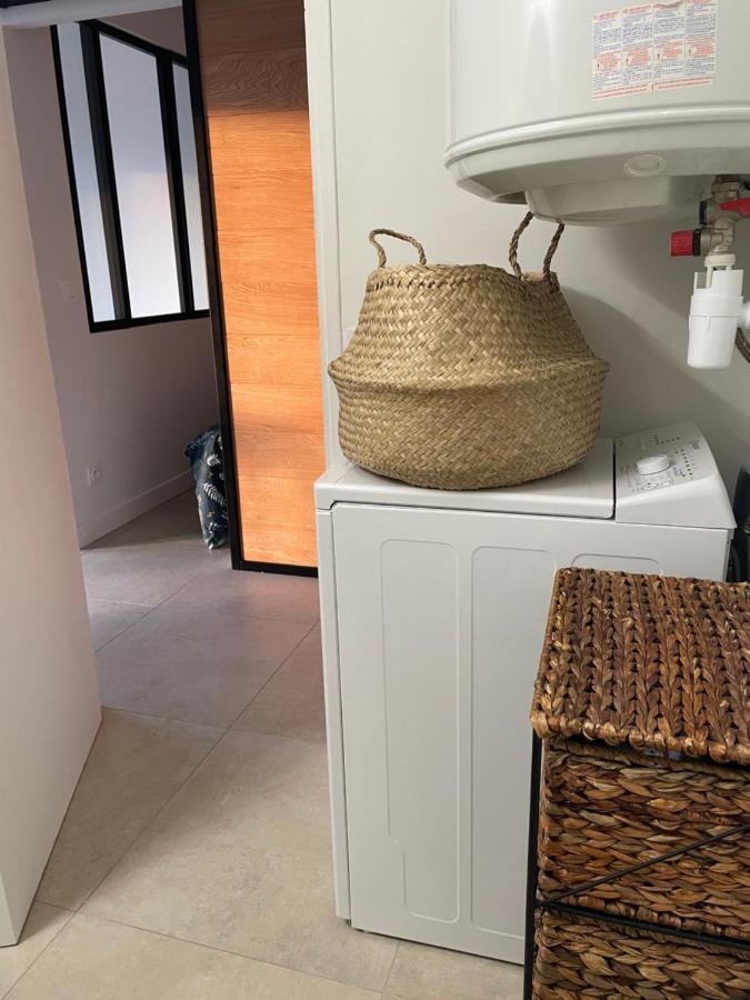 Agréable studio vue mer refait à neuf&climatisé Le Pradet Extérieur photo