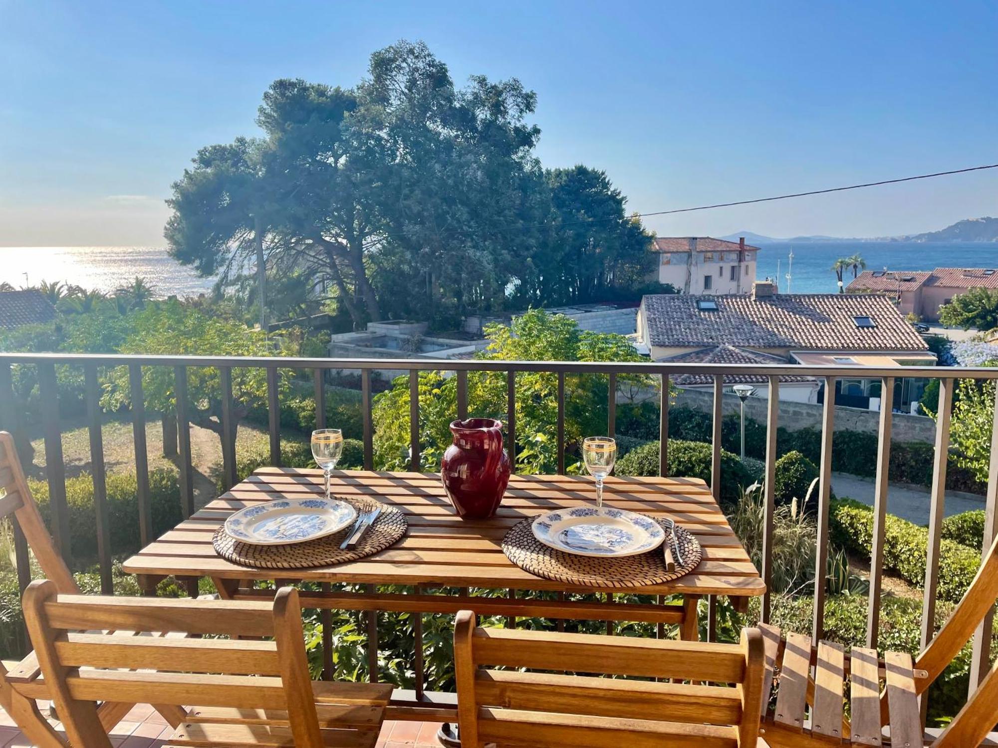 Agréable studio vue mer refait à neuf&climatisé Le Pradet Extérieur photo