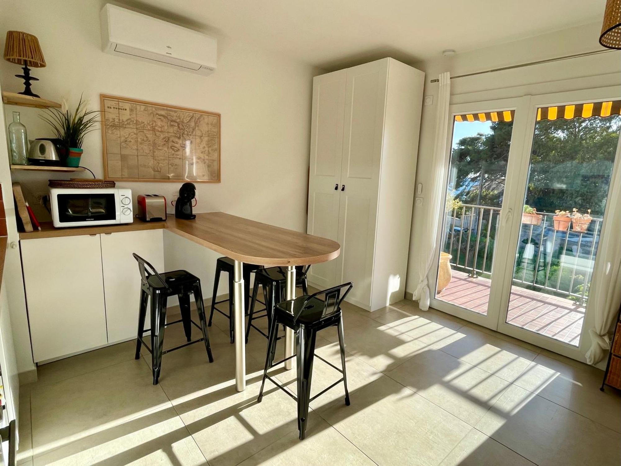 Agréable studio vue mer refait à neuf&climatisé Le Pradet Extérieur photo